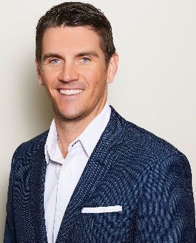 Scott Wenclewicz Insurance Headshot